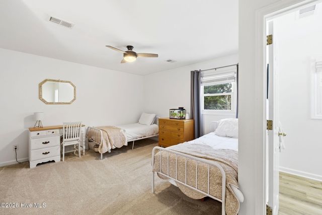 220 Willis Drive, Southport, NC 28461