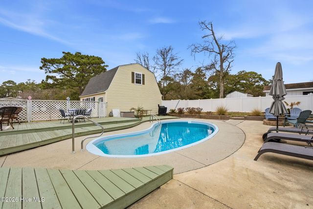 220 Willis Drive, Southport, NC 28461