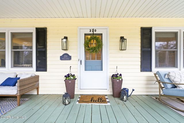 220 Willis Drive, Southport, NC 28461