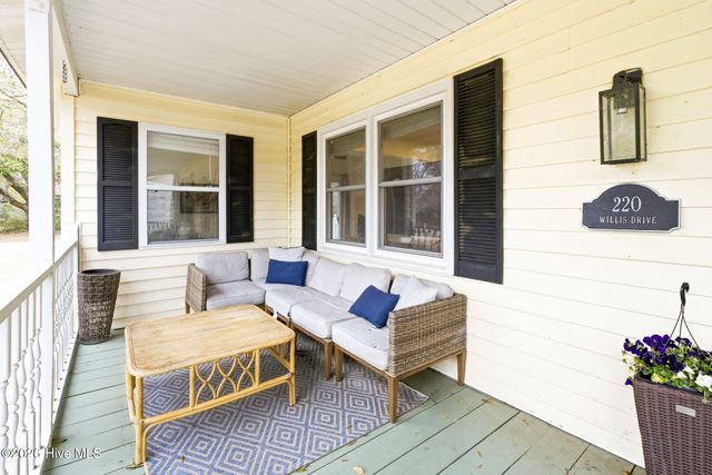 220 Willis Drive, Southport, NC 28461