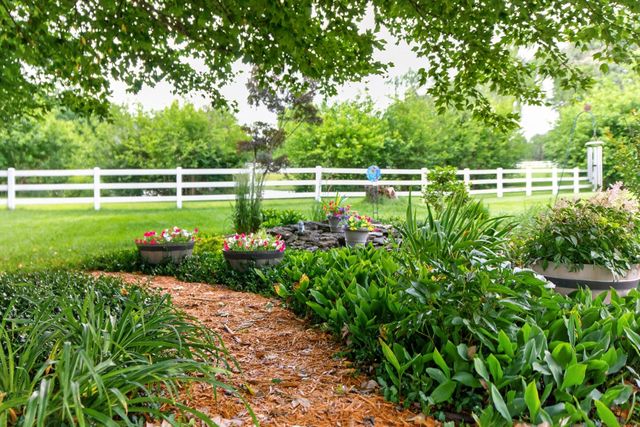 839 Eagle Crest Drive, Versailles, KY 40383