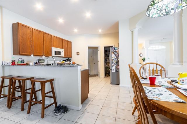 1812 FLOWER BRANCH WAY, Valrico, FL 33594