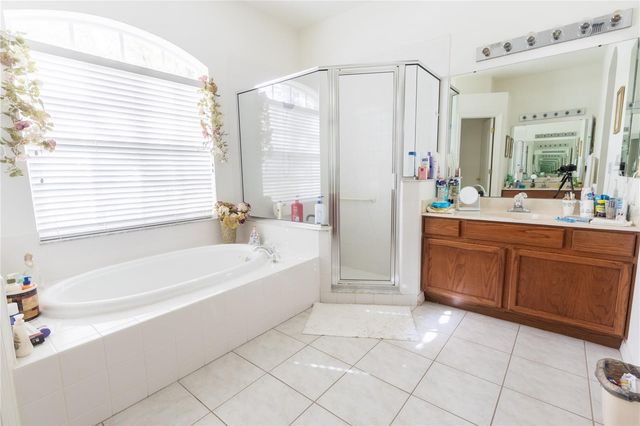 1812 FLOWER BRANCH WAY, Valrico, FL 33594