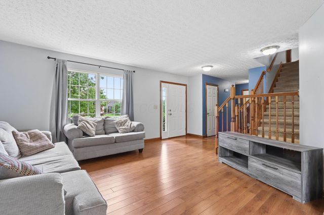 58 Habersac Avenue, Pataskala, OH 43062