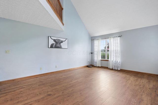 58 Habersac Avenue, Pataskala, OH 43062