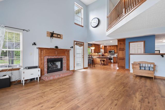 58 Habersac Avenue, Pataskala, OH 43062