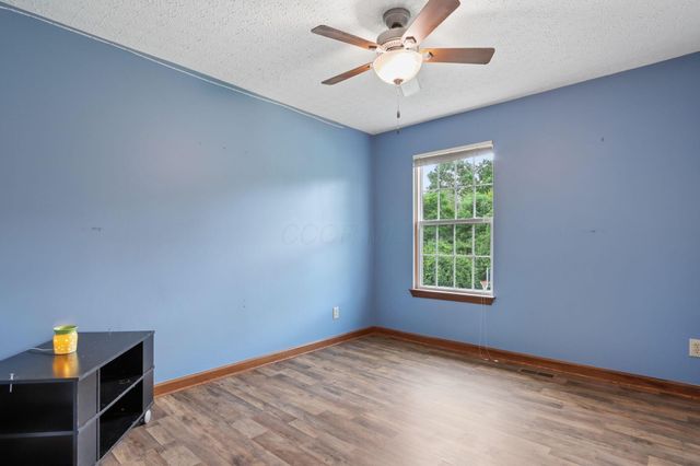 58 Habersac Avenue, Pataskala, OH 43062
