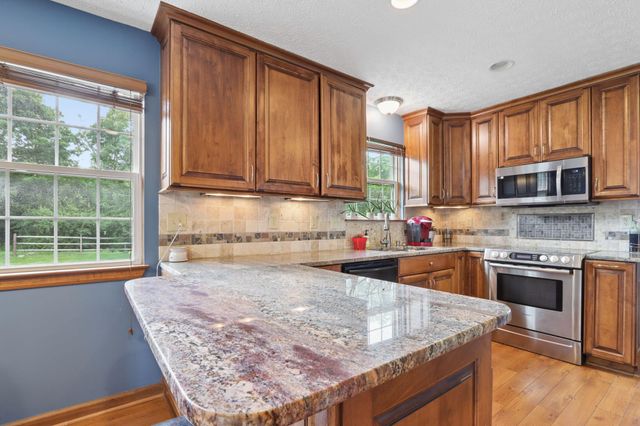 58 Habersac Avenue, Pataskala, OH 43062