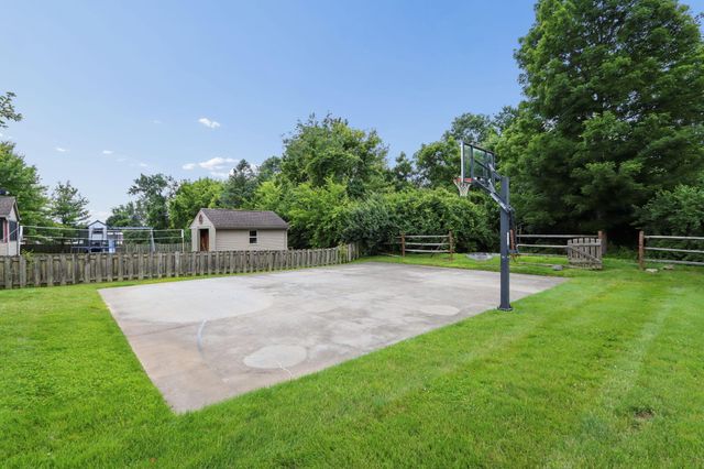 58 Habersac Avenue, Pataskala, OH 43062