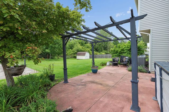58 Habersac Avenue, Pataskala, OH 43062