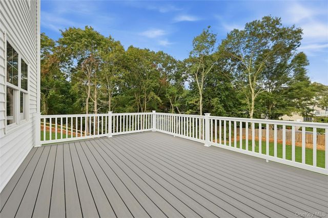 469 Clay Pitts Road, East Northport, NY 11731
