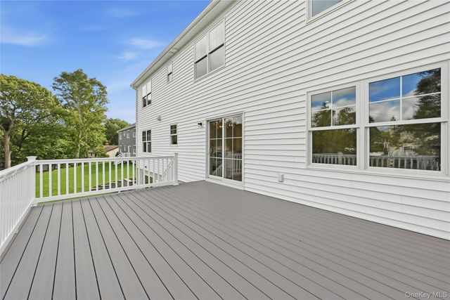 469 Clay Pitts Road, East Northport, NY 11731