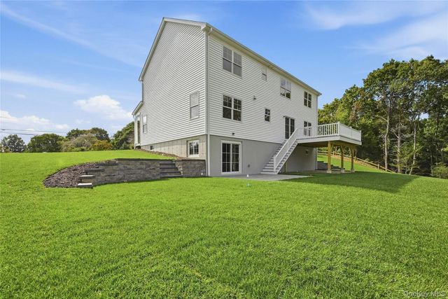 469 Clay Pitts Road, East Northport, NY 11731