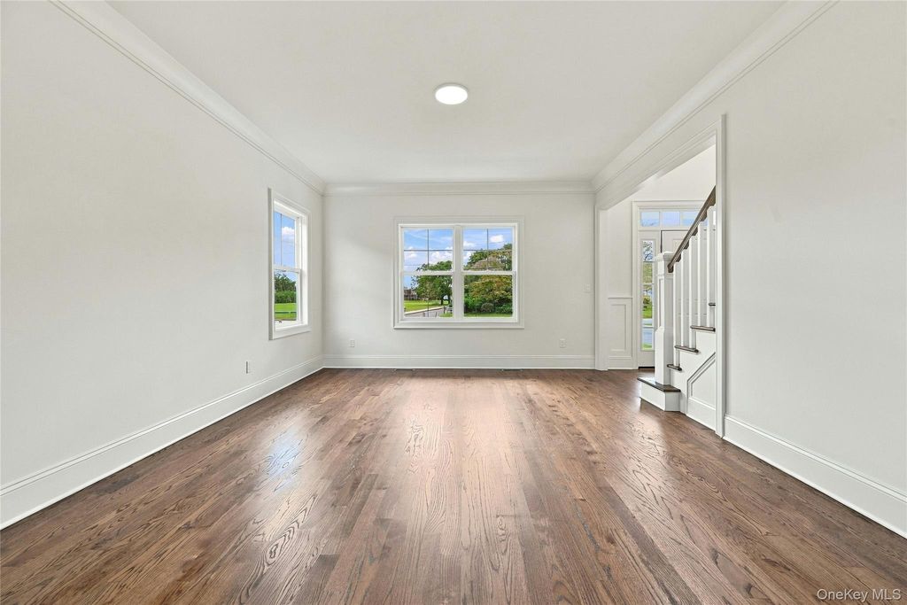 469 Clay Pitts Road, East Northport, NY 11731 — photo 4