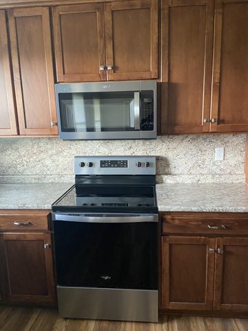 801 Webb Rd, Clarksville, TN 37040