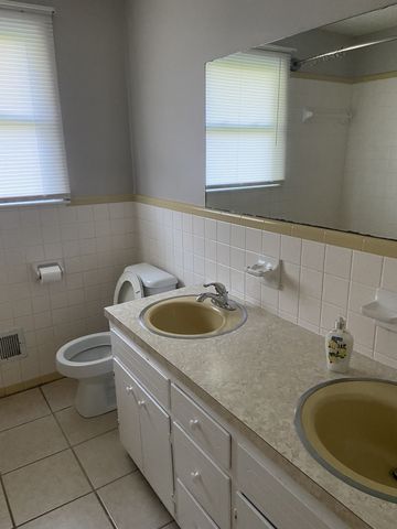 801 Webb Rd, Clarksville, TN 37040