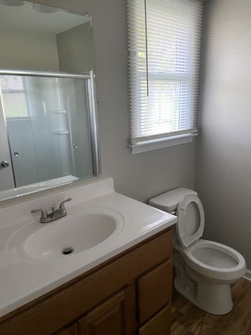 801 Webb Rd, Clarksville, TN 37040