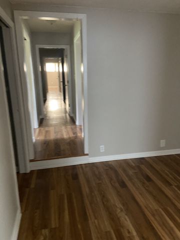 801 Webb Rd, Clarksville, TN 37040