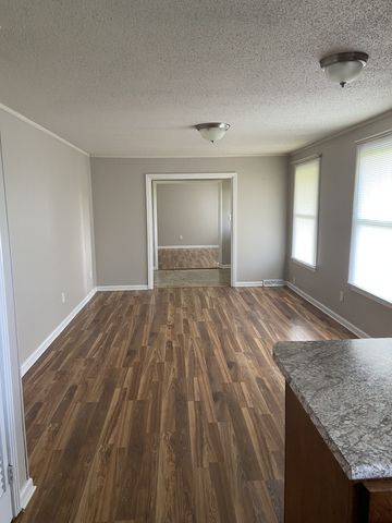 801 Webb Rd, Clarksville, TN 37040
