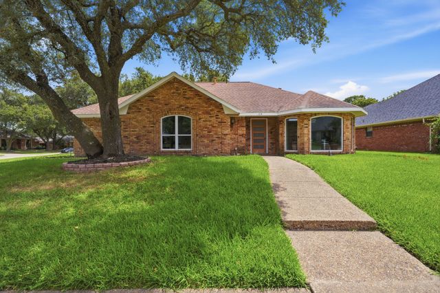 3718 Thornhill Way, Rowlett, TX 75088