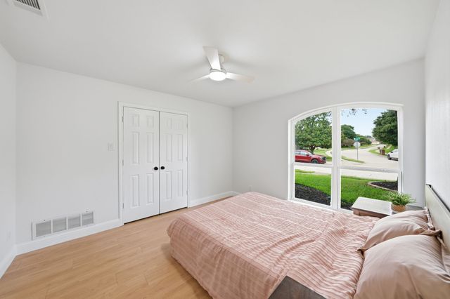 3718 Thornhill Way, Rowlett, TX 75088