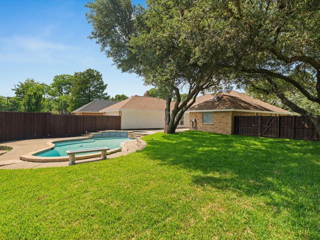 3718 Thornhill Way, Rowlett, TX 75088