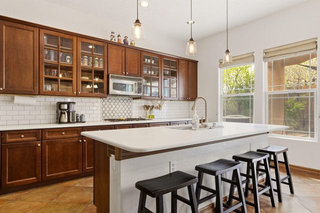 6705 Vista Del Sol Drive NW, Albuquerque, NM 87120