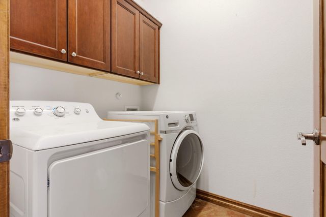 6705 Vista Del Sol Drive NW, Albuquerque, NM 87120