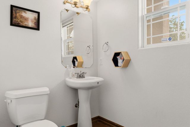 6705 Vista Del Sol Drive NW, Albuquerque, NM 87120