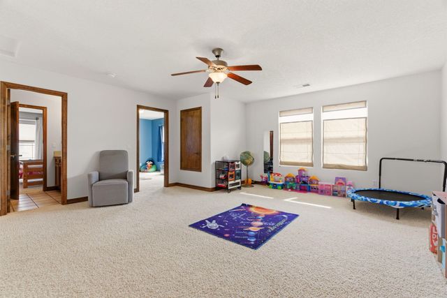 6705 Vista Del Sol Drive NW, Albuquerque, NM 87120