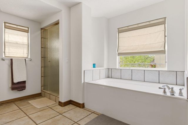 6705 Vista Del Sol Drive NW, Albuquerque, NM 87120