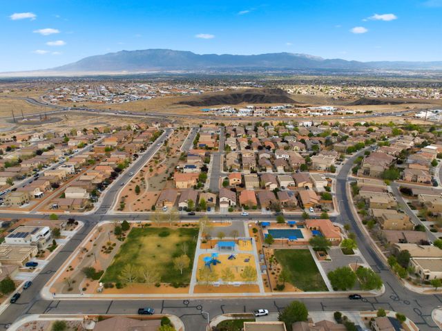 6705 Vista Del Sol Drive NW, Albuquerque, NM 87120