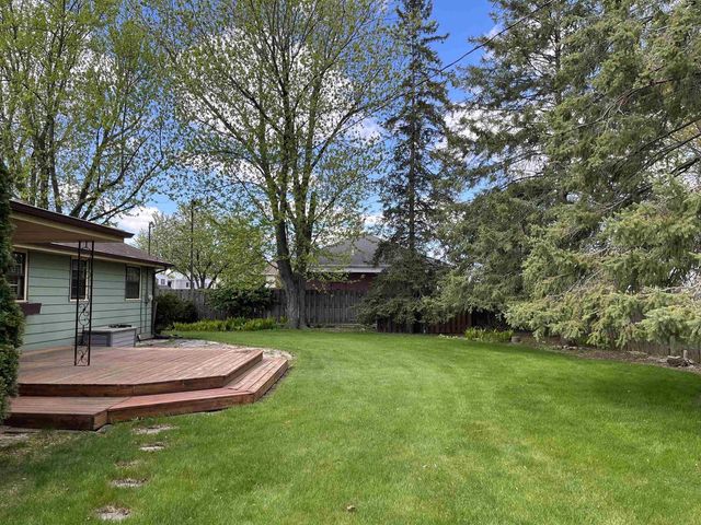 2750 W 8TH STREET, Appleton, WI 54914