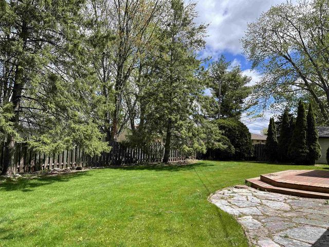 2750 W 8TH STREET, Appleton, WI 54914