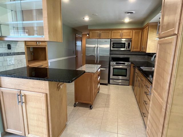 2750 W 8TH STREET, Appleton, WI 54914