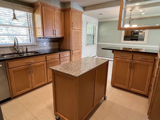 2750 W 8TH STREET, Appleton, WI 54914