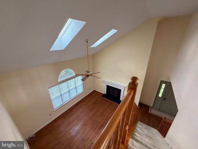 1 LAUREL CIR, Newtown, PA 18940