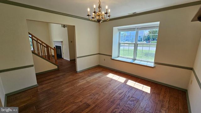 1 LAUREL CIR, Newtown, PA 18940