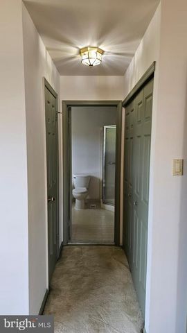 1 LAUREL CIR, Newtown, PA 18940