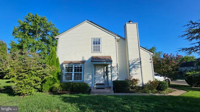 1 LAUREL CIR, Newtown, PA 18940