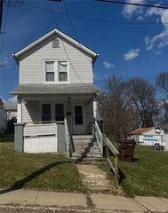 418 Ellsworth St, Sharon, PA 16146