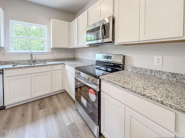 1644 Elk Run Drive, Fayetteville, NC 28312