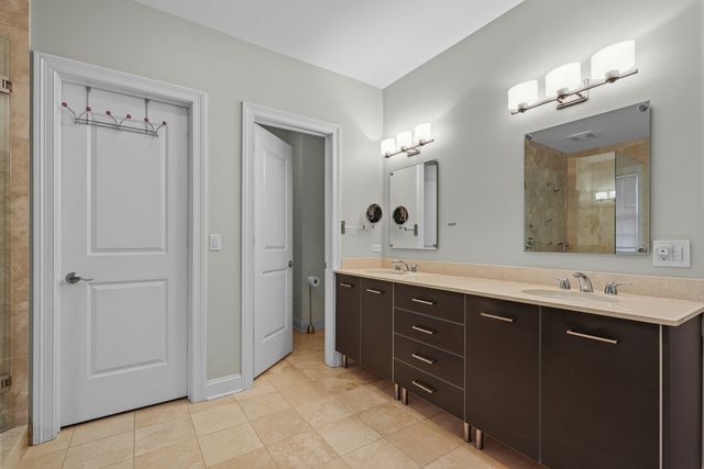 855 Laurel Avenue, Highland Park, IL 60035