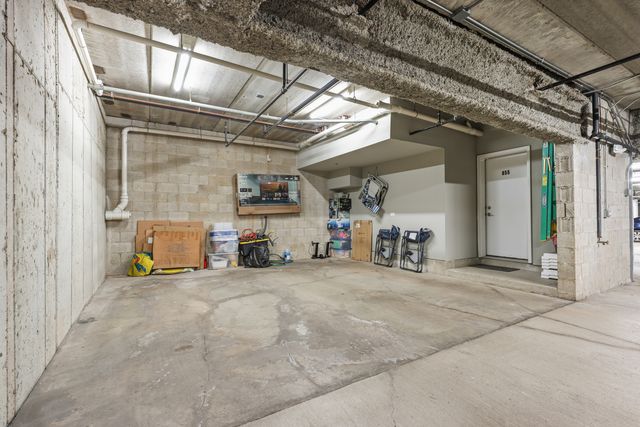 855 Laurel Avenue, Highland Park, IL 60035