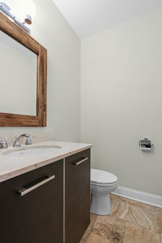 855 Laurel Avenue, Highland Park, IL 60035