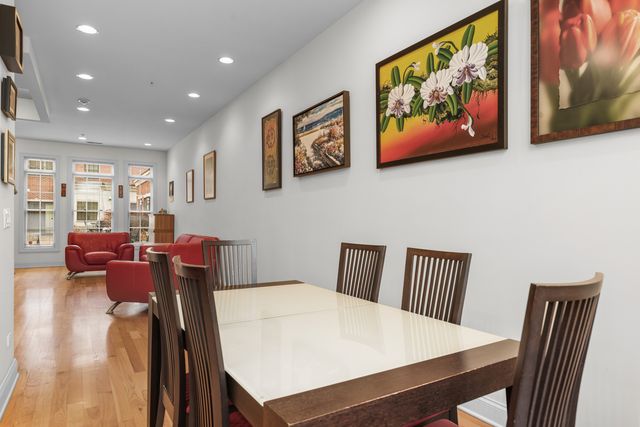 855 Laurel Avenue, Highland Park, IL 60035