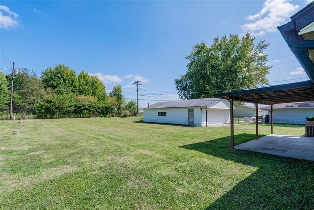 436 Standish Drive, Bloomington, IL 61704