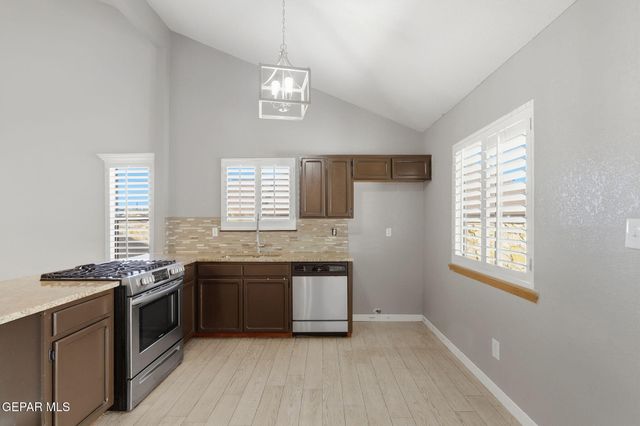 11734 STONE CASTLE Drive, El Paso, TX 79936