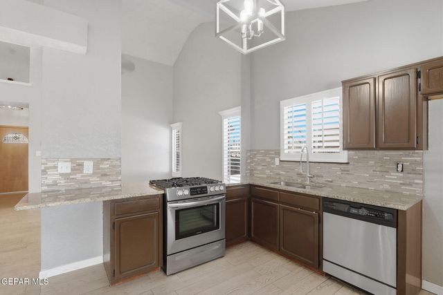 11734 STONE CASTLE Drive, El Paso, TX 79936