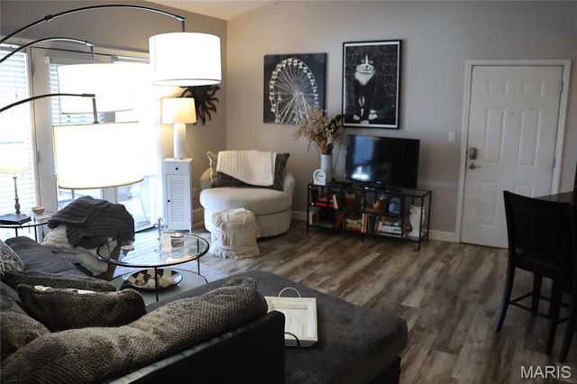 885 Forest Avenue 303, Valley Park, MO 63088